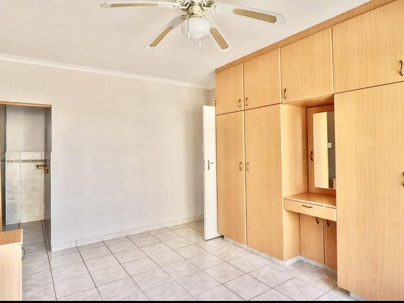 Hendra Estates - Pet Friendly 3 Bedroom Townhouse for Sale!! - Photo 8