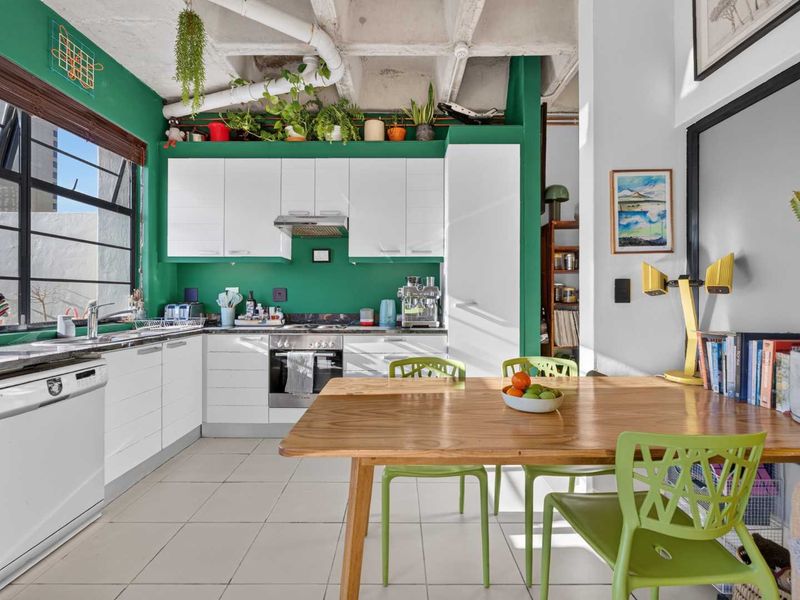 Your Perfect Urban Oasis in the Mother City - Photo 10