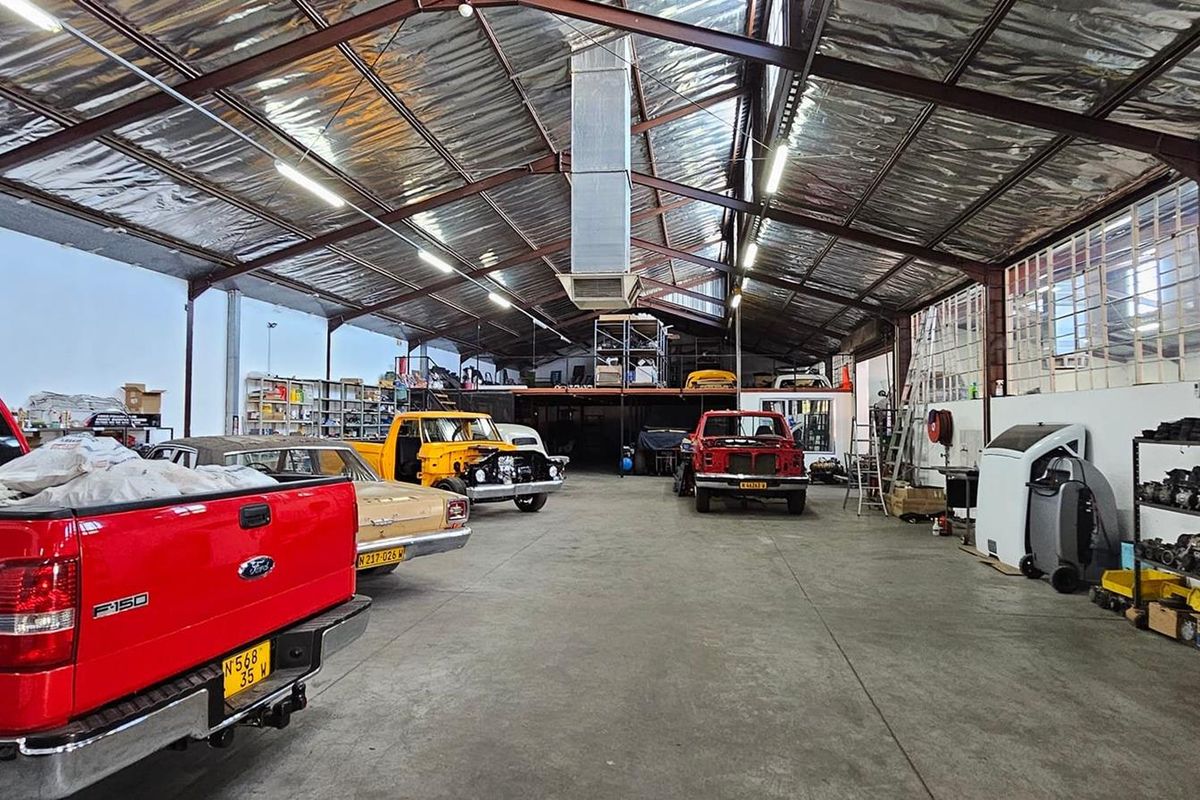 Office for Sale in Southern Industrial Area - Photo 3