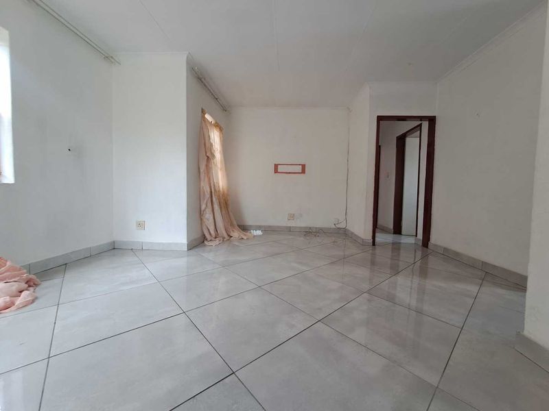 BEAUTIFUL THREE BEDROOM HOUSE AVAILABLE IN OLIEVENHOUTBOSCH - Photo 9