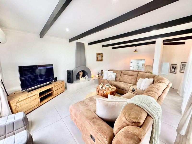 Hendra Estates - Exquisite, Large Family Home For Rent In Umhlanga!! - Photo 10