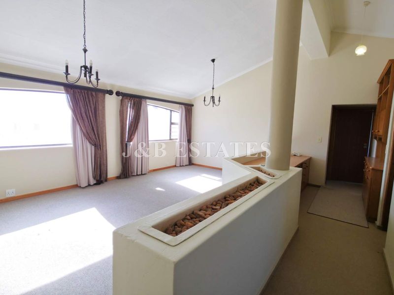 Large Family House For Real Entertainer - Photo 7
