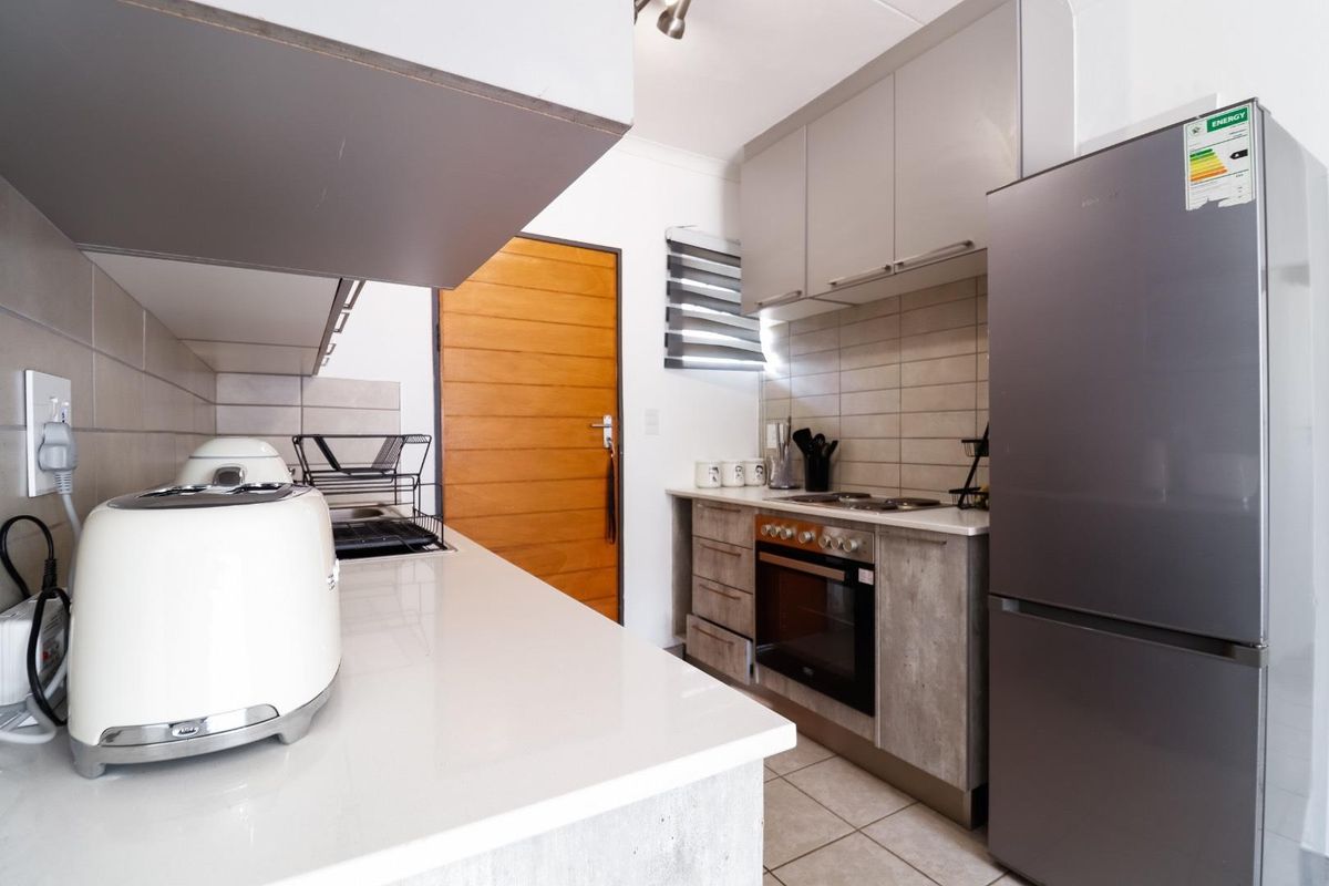 Perfect for Families or Investment - 4 Bed 2 Bath! - Photo 4