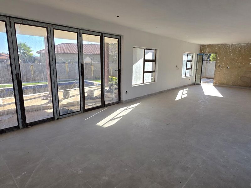 3 Bedroom Family Home To Complete in Birdwood - Photo 7