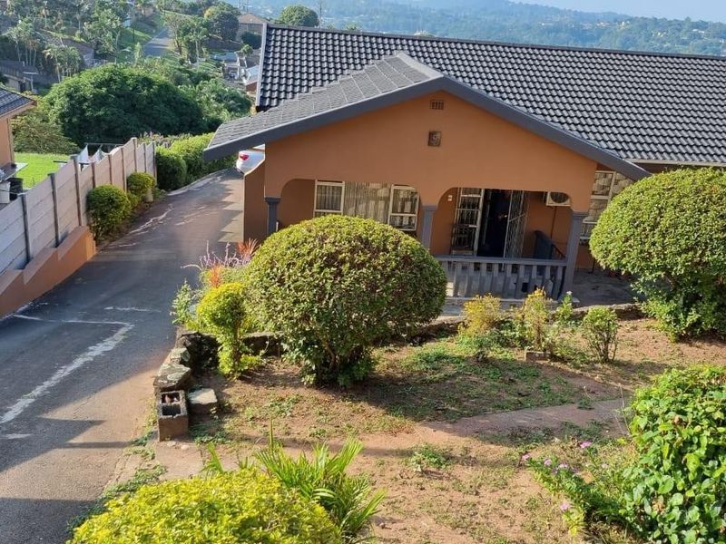 4 Bedroom House for sale Shallcross - Photo 3