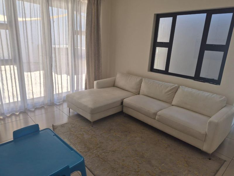 Klein Windhoek - Modern 3‐Bedroom House to Rent (From 1 Oct 2026) - Photo 5