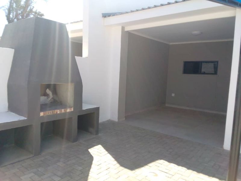 Omaruru:  2 Bedr Unit in Rivendell Estate is for Sale - Photo 9