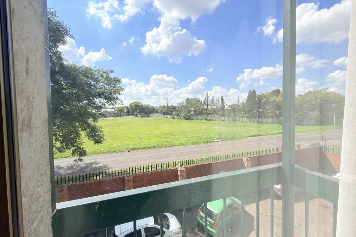 Comfortable 2‐Bedroom Apartment in Germiston - Photo 5