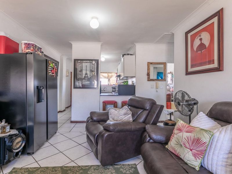2 bed 1 bath in ST JAMES - Photo 3