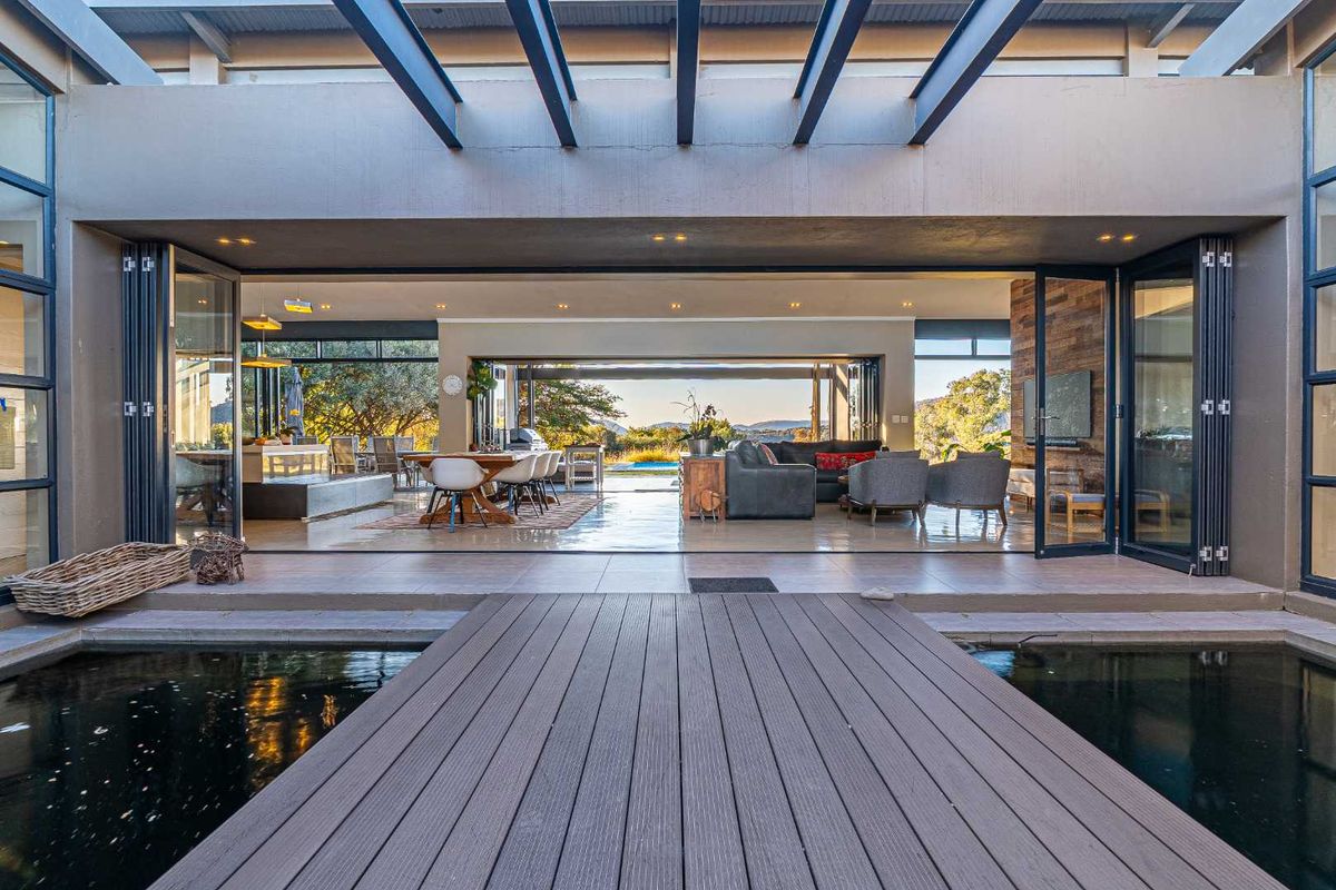 Family Retreat in Monaghan Farms - Photo 2