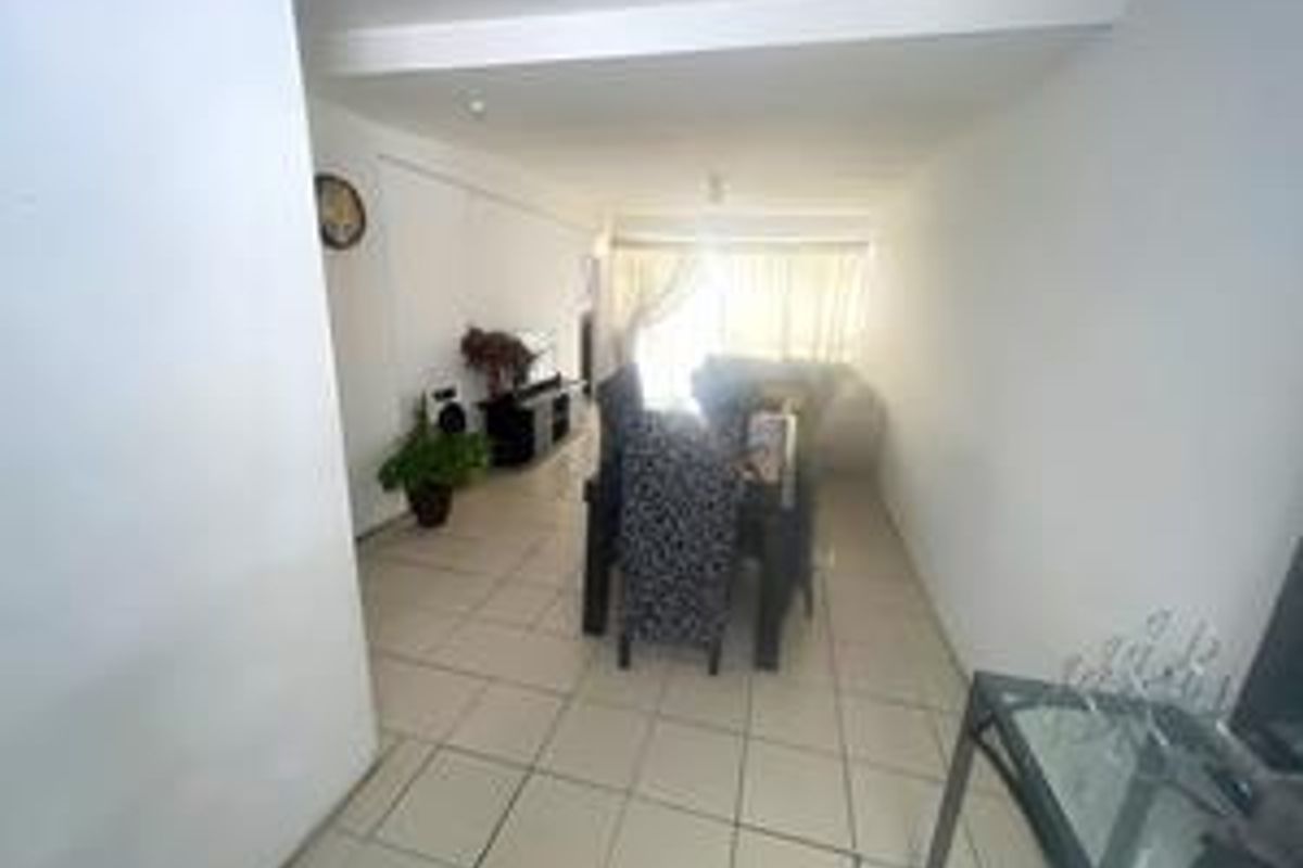 Prime Location,Your Ideal Home Awaits, 2 Bedroom 1st floor unit - Photo 5