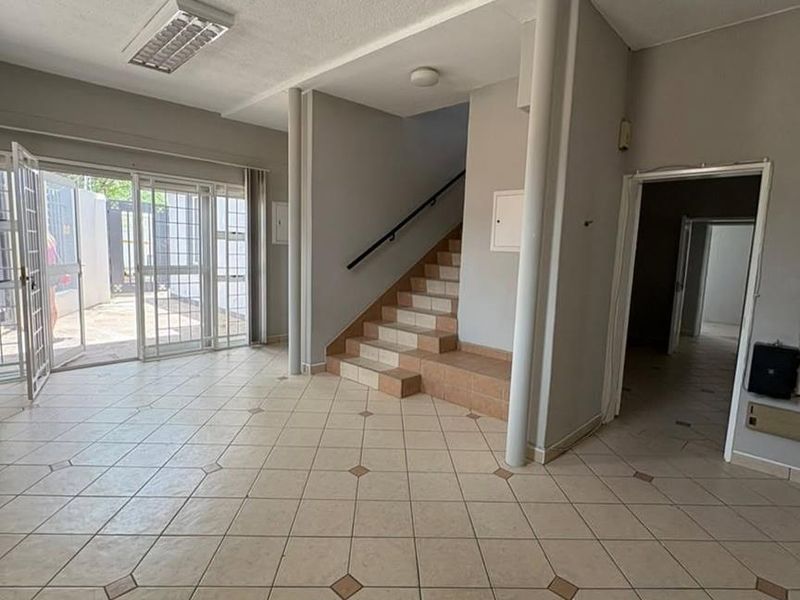 Central- For Sale- N$4 090 000 - Photo 4