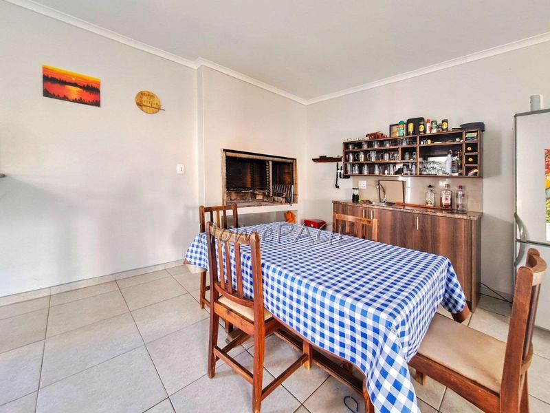 Meersig Ext 2, Walvis Bay:  3 Bedr Double Storey Home is for Sale - Photo 10