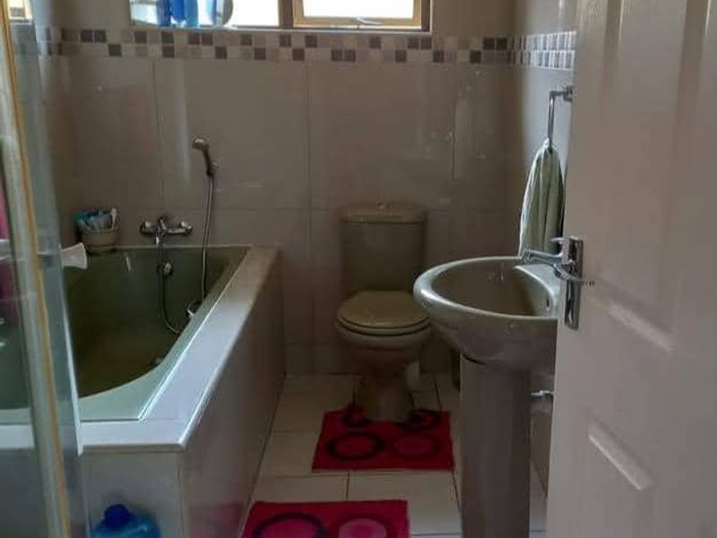 Rehoboth Beuker Court Flat for sale - Photo 5