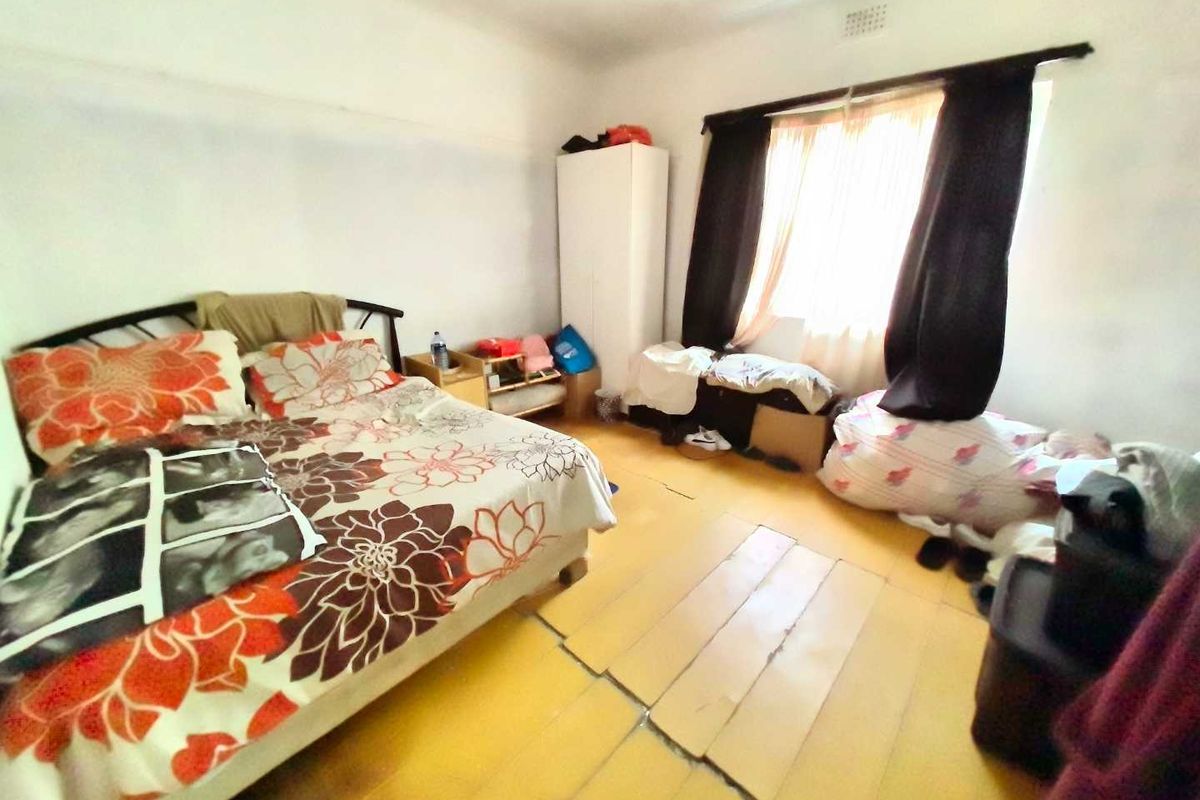 3 Bedroom Semi Detached Home, Kensington - Photo 3