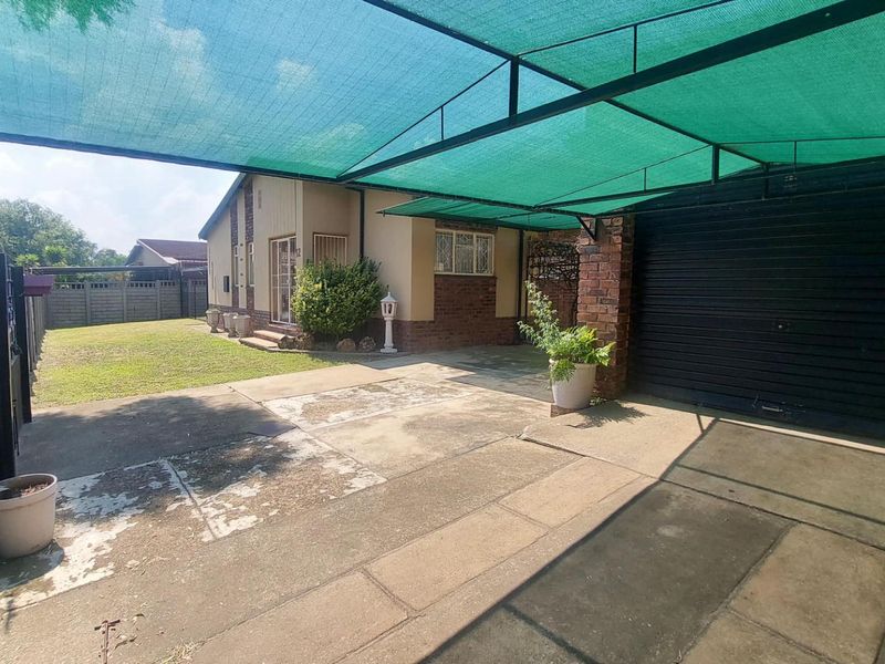 Your Dream Home Awaits: Comfort, Style & Safety! - Photo 4