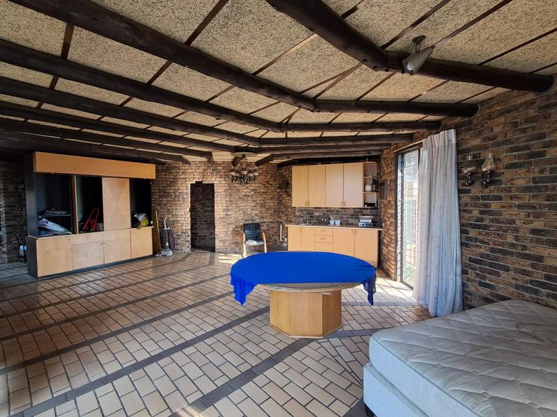 Renovators dream with income from Cellphone tower - Photo 3