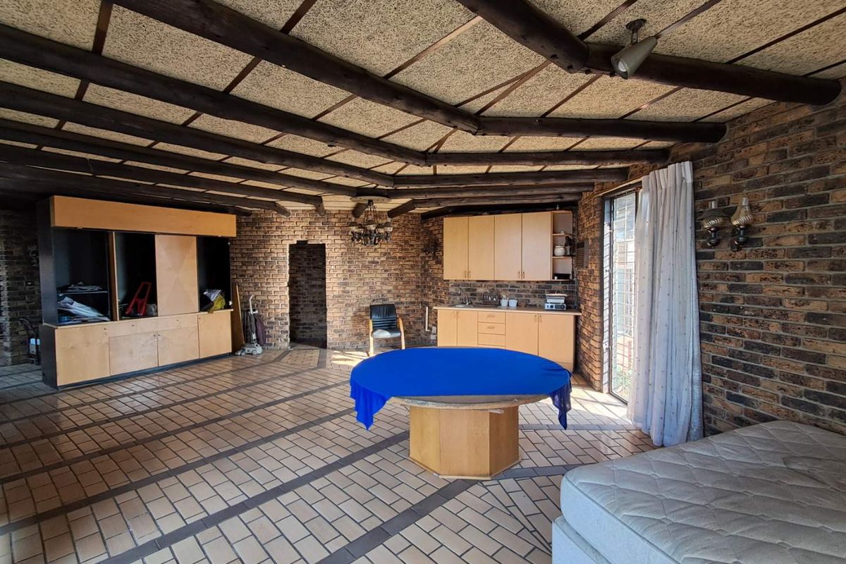 Renovators dream with income from Cellphone tower - Photo 3