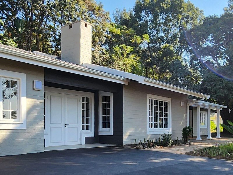 Fully Renovated, Modern Home in Exclusive Complex of only 3 Units, in the Heart of Kloof! - Photo 4
