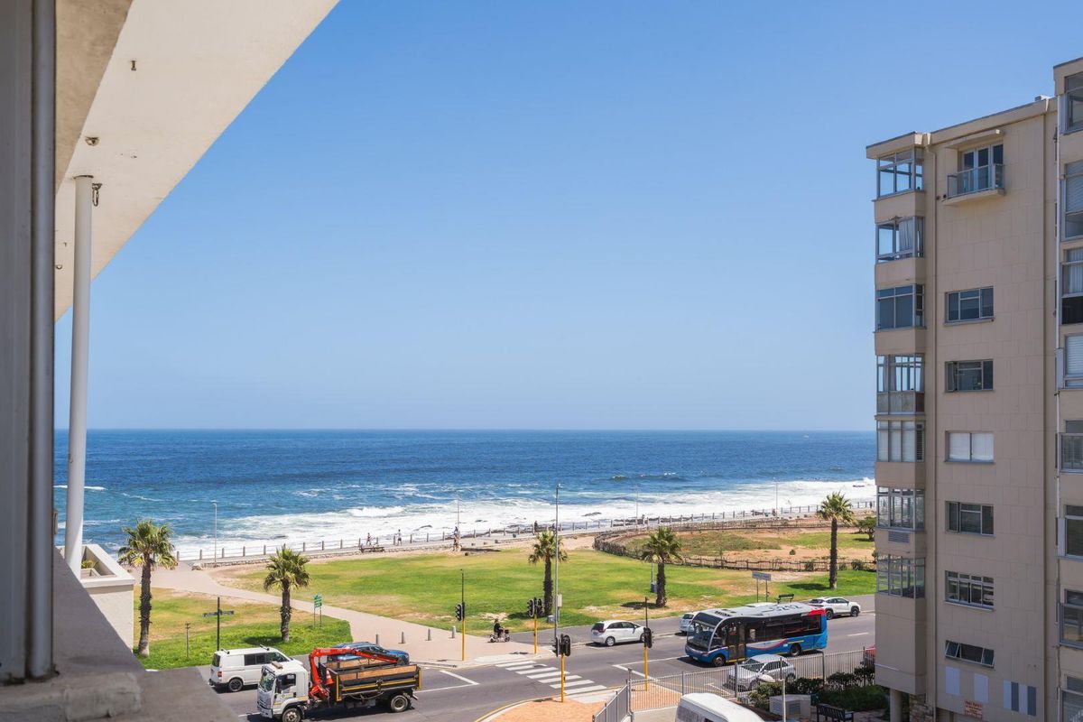 BEACHFRONT LIVING WITH EXCEPTIONAL FLEXIBILITY ALONG THE MOUILLE POINT MILE - Photo 2