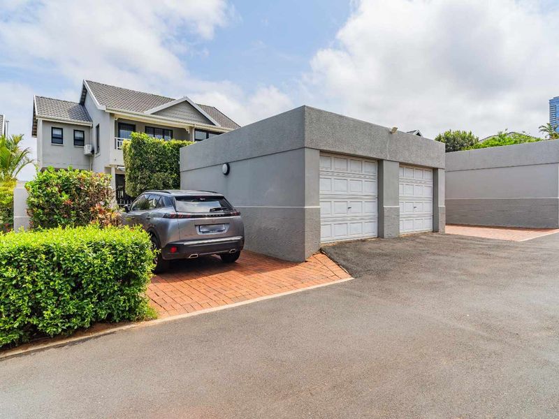 Modern 2 bedroom duplex for sale in Umhlanga Manors - Pet Friendly - Photo 1