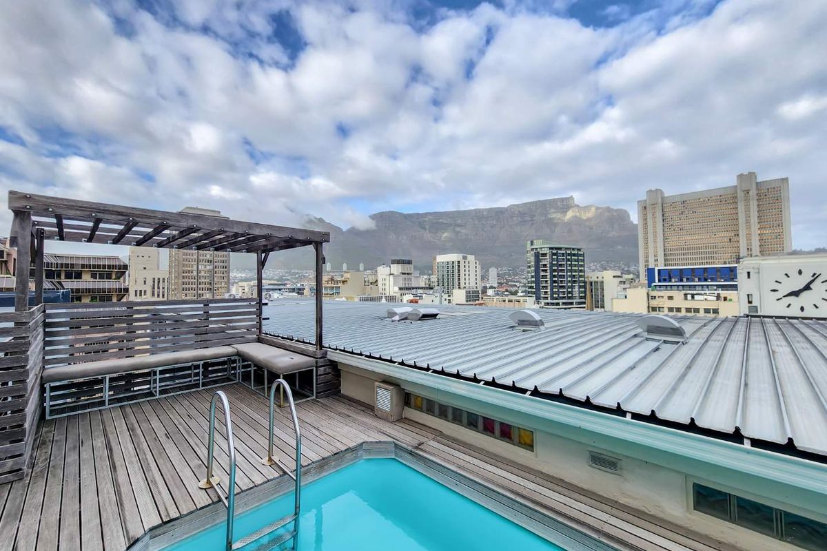 3 Bedroom Apartment in Greenmarket Place - Photo 4