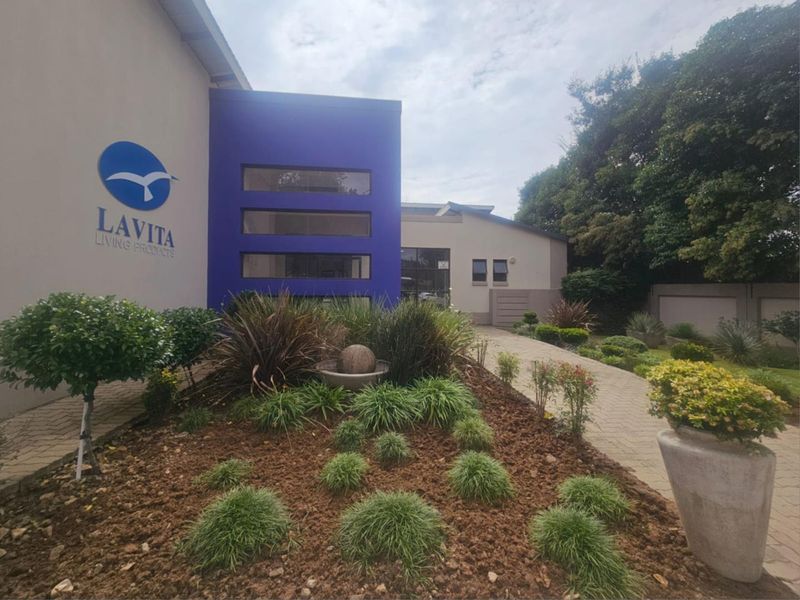 Prime Commercial Property for Sale in Ladybrand CBD - Photo 2