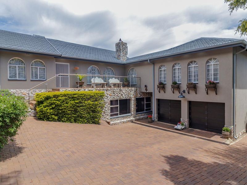 5 Bedroom House for Sale in Glenvista - Photo 4