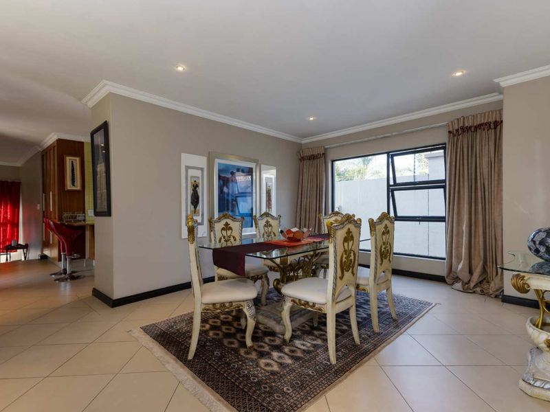 DELIGHTFUL DUPLEX LIVING IN THE HEART OF NORTHRIDING - Photo 6