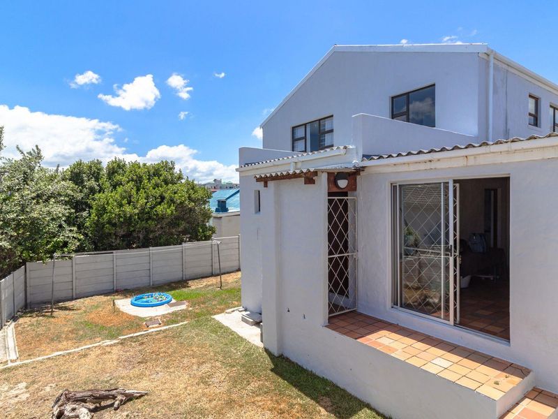 Not your average Coastal Cottage - Photo 7