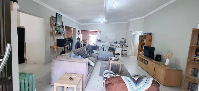 Property #2428679, House Sold in Kleine Kuppe