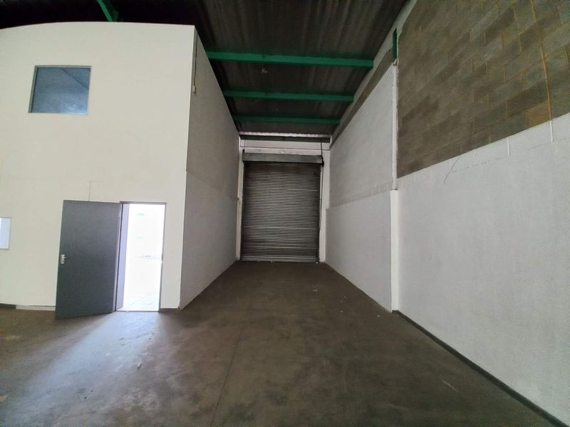 566m2 Driehoek Warehouse To Let - Photo 8