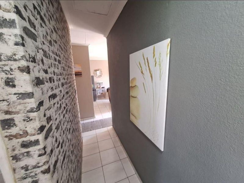 3 Bedroom Townhouse - Photo 7