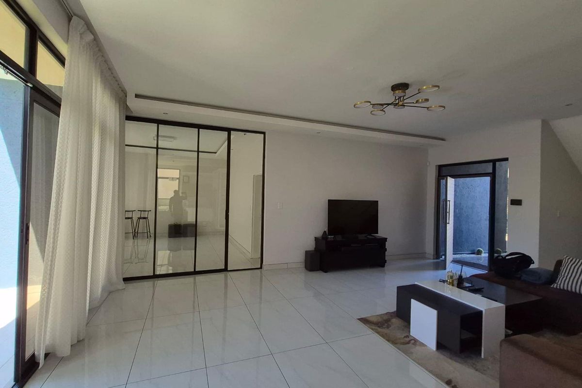 House for sale - Photo 3