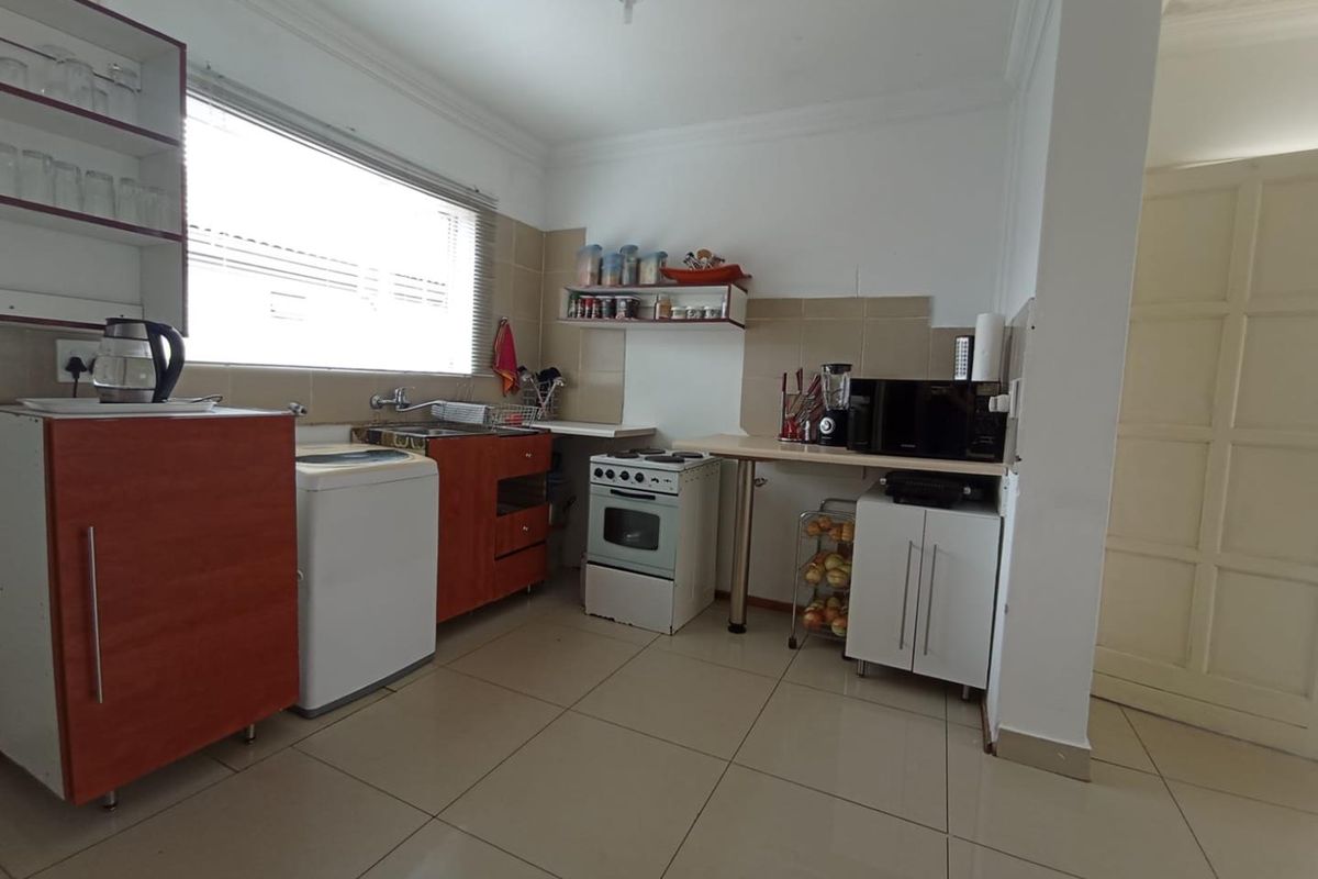 Grab this beautiful house - Photo 2