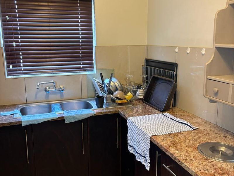 Furnished 3x Bedrooms House To Rent in Long Beach - Photo 6