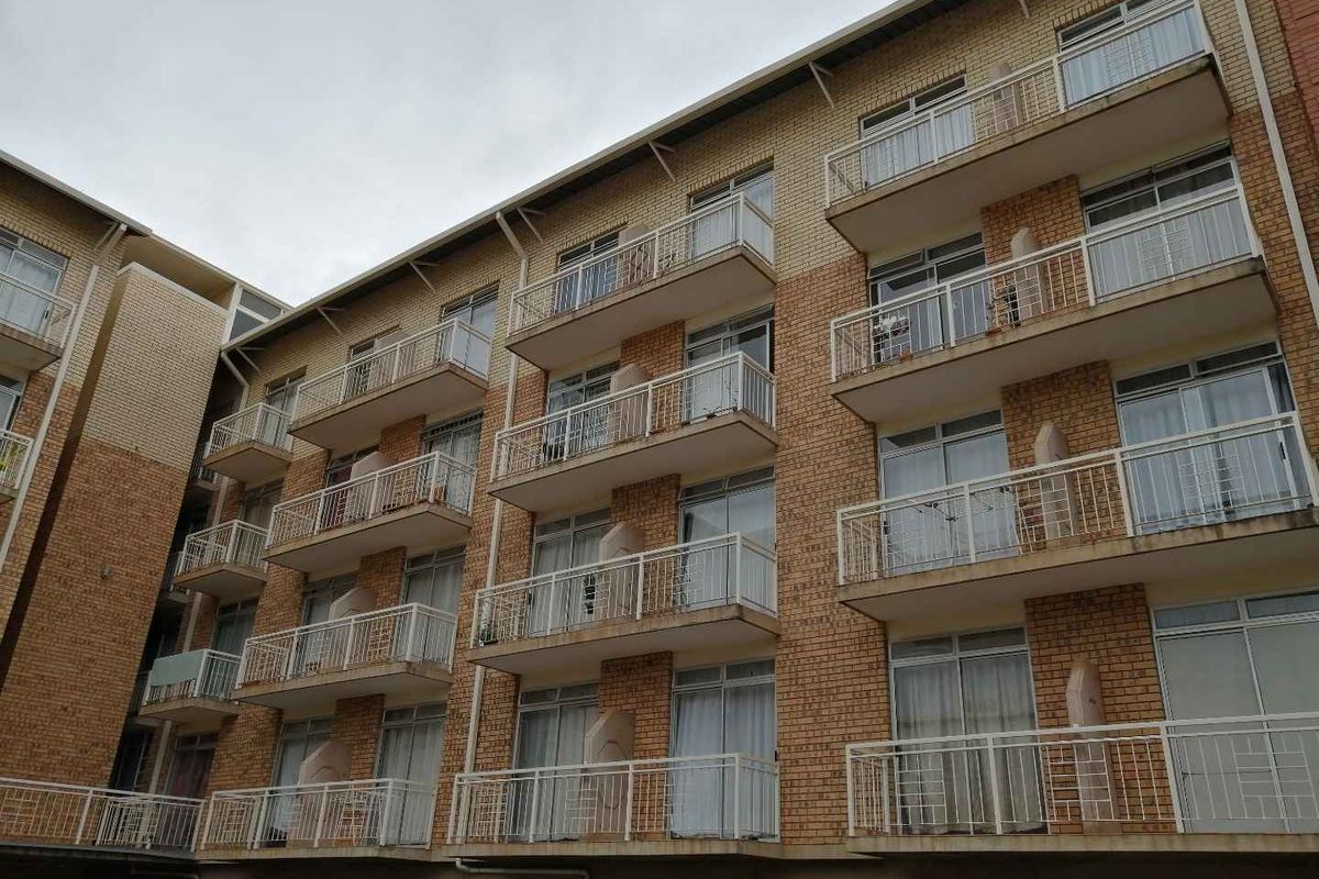 Neat 2 Bedroom apartment to rent - Photo 3