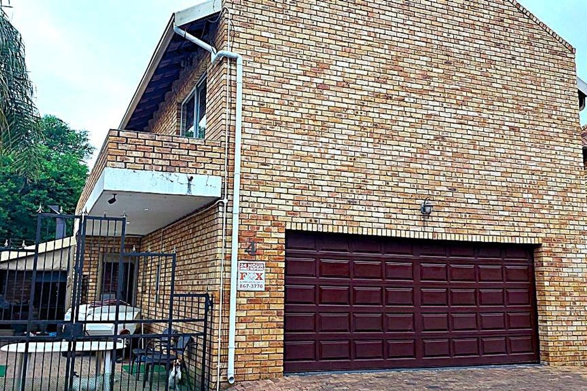 Modern Duplex with Solar Power in New Redruth - Photo 3