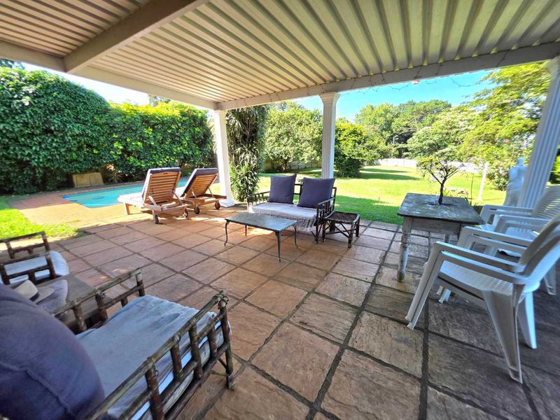 Spacious, 4 Bedroom Home with Separate Granny Flat and pool. **Exceptional Income Potential - Photo 2