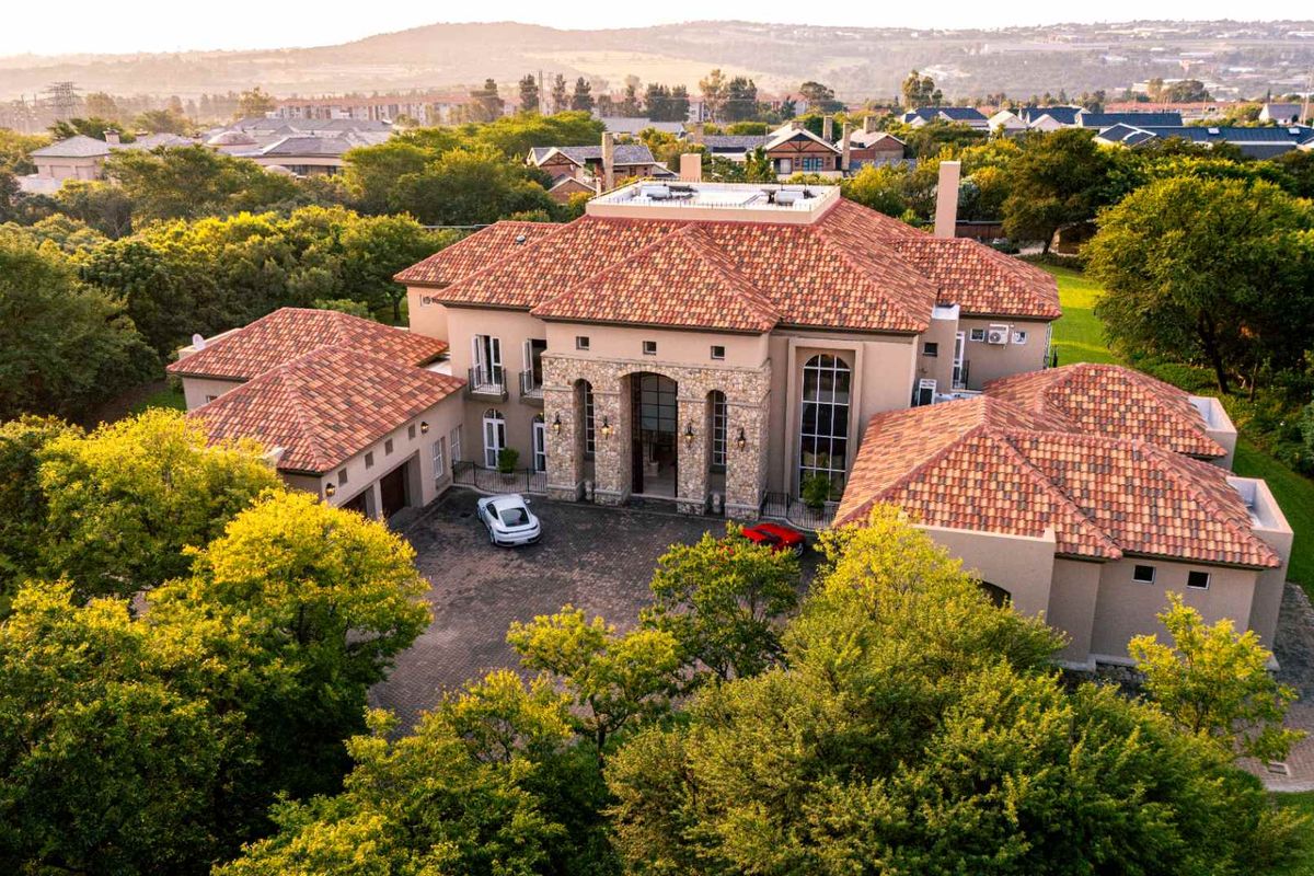 An Architectural Masterpiece in the Heart of Waterfall Equestrian Estate - Photo 4