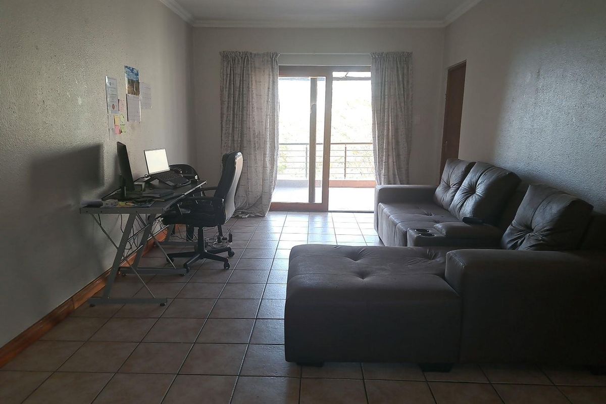 1 Bedroom Apartment in Carlswald North - Photo 4