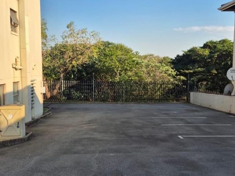 Secure 2-Bedroom Apartment with Scenic Views in Sea View, Durban - Photo 2