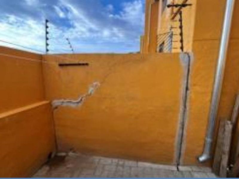 Townhouse for Sale - Photo 6