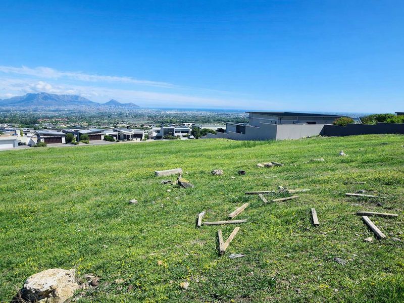 Wake Up to Table Mountain — Where Your Dream Home Becomes Reality in Baronetcy Estate - Photo 4