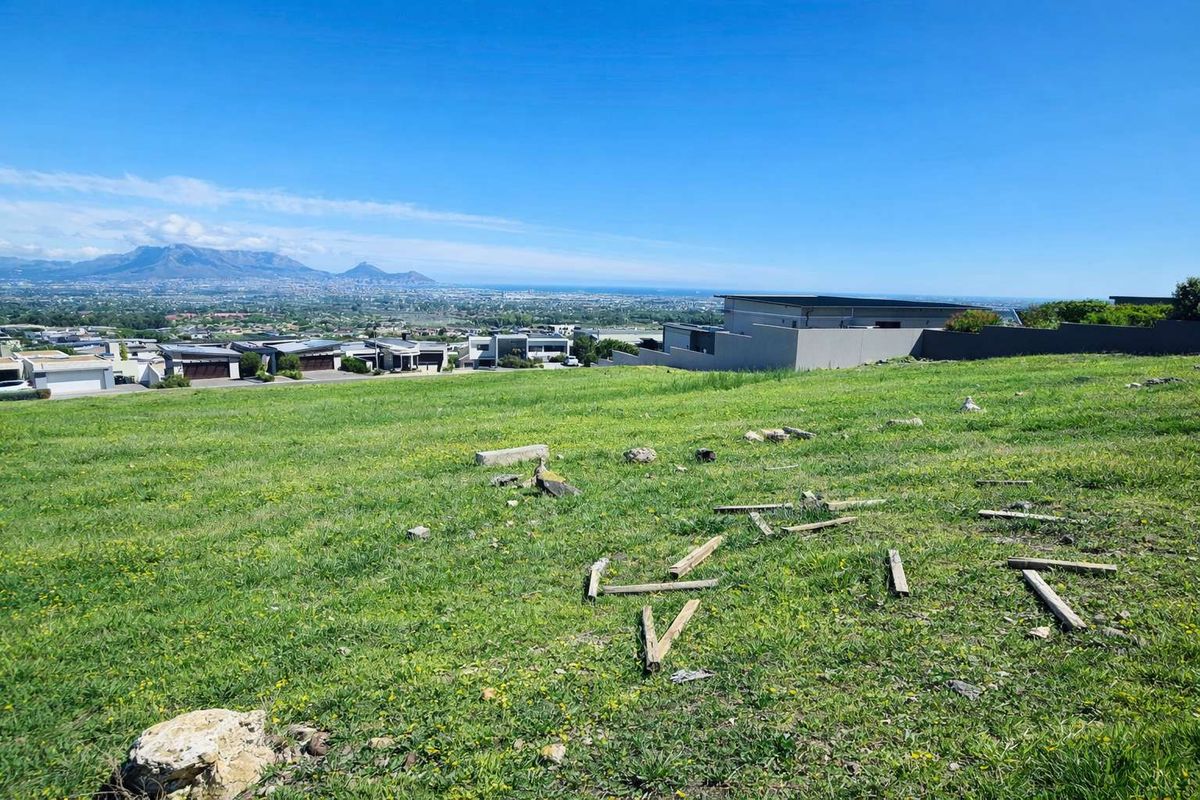 Wake Up to Table Mountain — Where Your Dream Home Becomes Reality in Baronetcy Estate - Photo 4