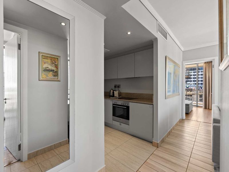 Five-star hotel living in the heart of Cape Town - Photo 7