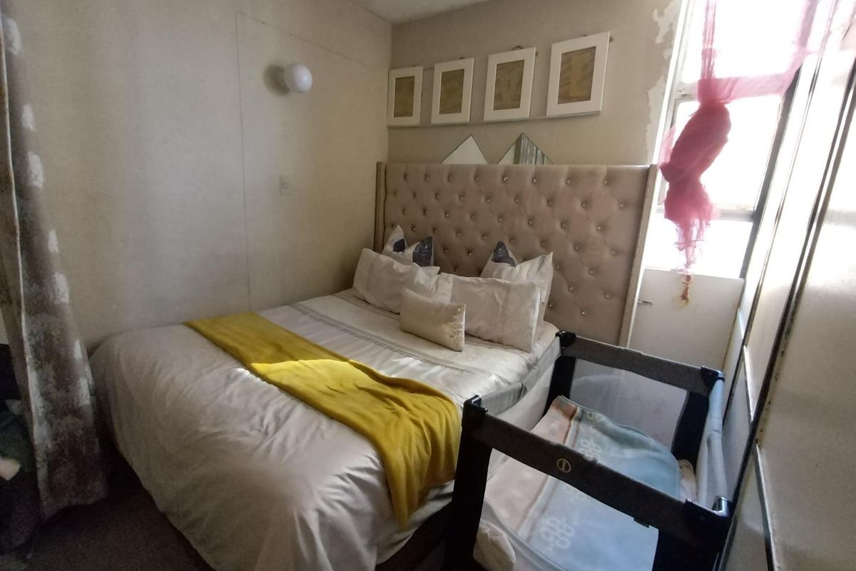 1 bedroom Apartment with Versatile Layout - Photo 3