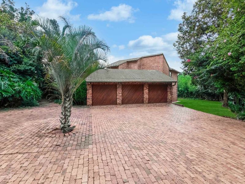 6 Bedroom Family Home For Sale In Bryanston - Photo 6