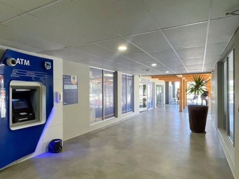 A GRADE OFFICES TO LET - BEST LOCATION - KLEIN WINDHOEK - Photo 2