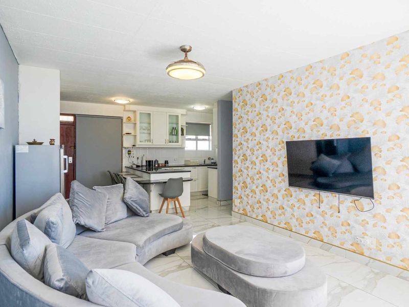 Furnished on the beach - Photo 5